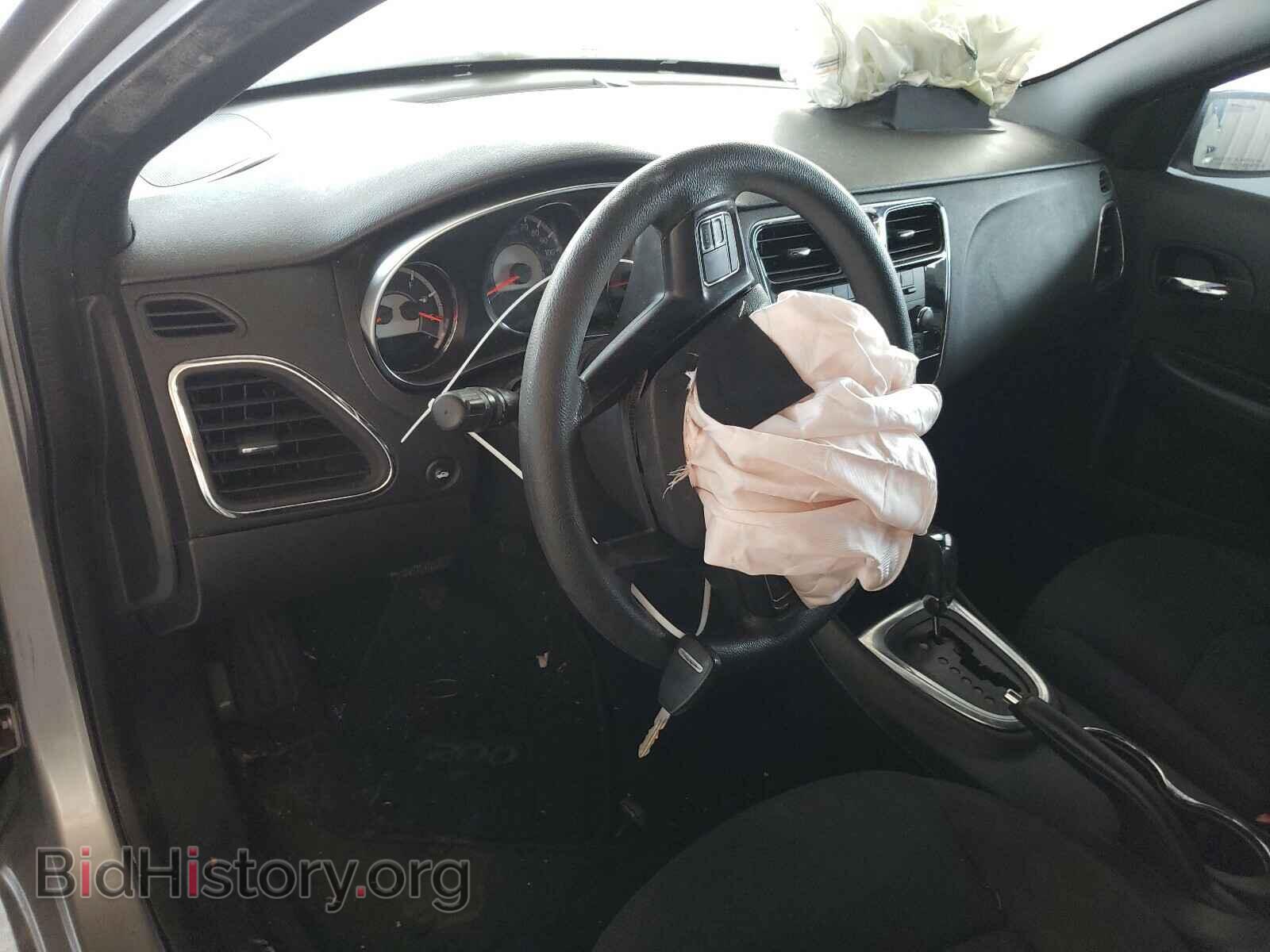 2013 CHRYSLER 200 - VIN: 1C3CCBAB3DN671160 - Фото 9