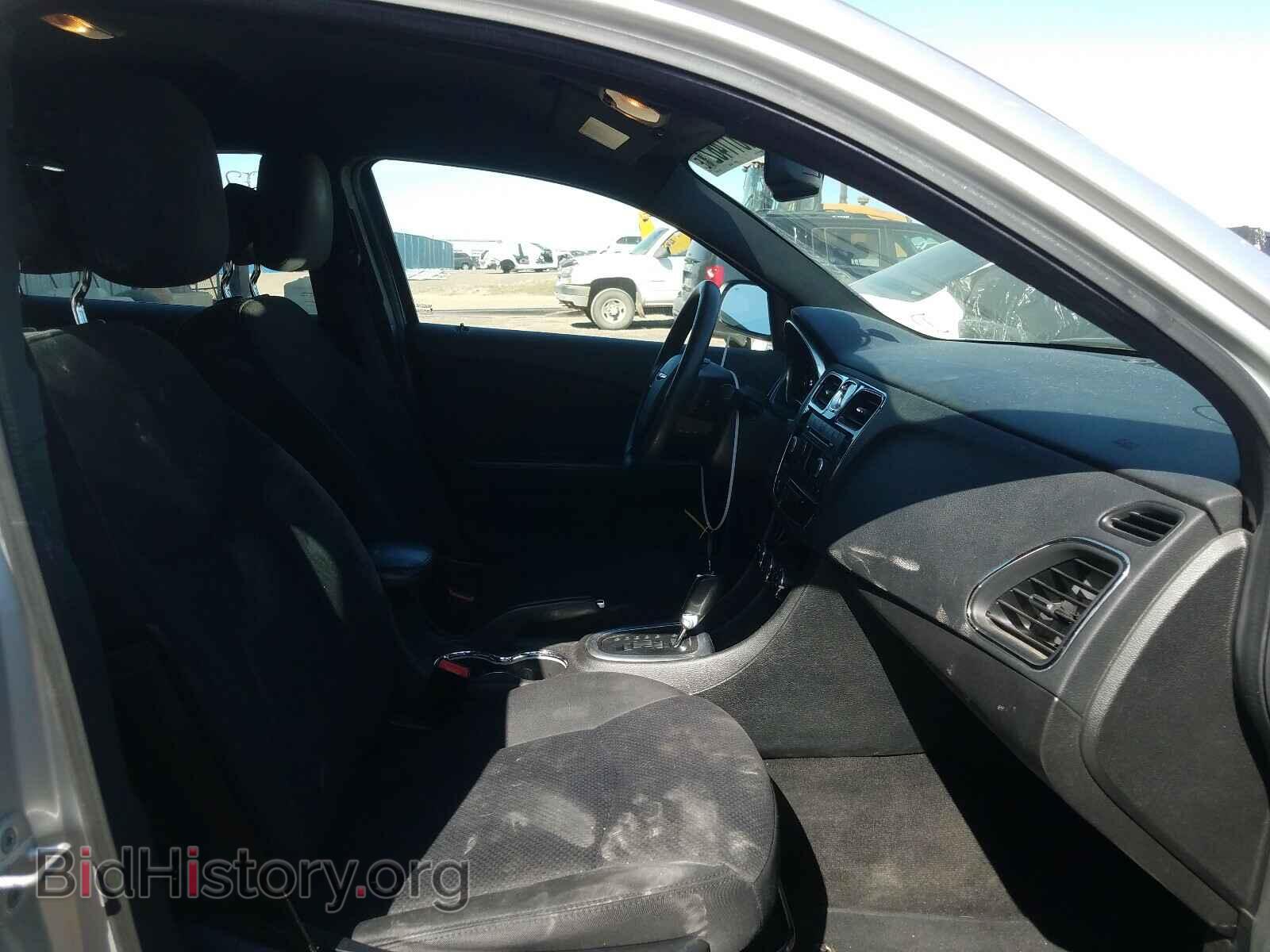 2012 CHRYSLER 200 - VIN: 1C3CCBAB0CN274245 - Фото 5
