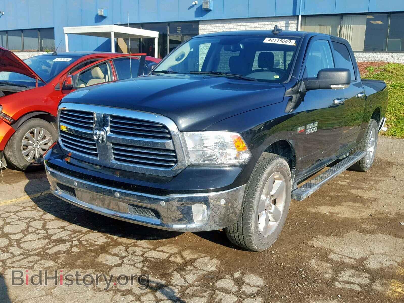 2018 RAM 1500 SLT - VIN: 3C6RR7LT2JG227125 - Фото 2