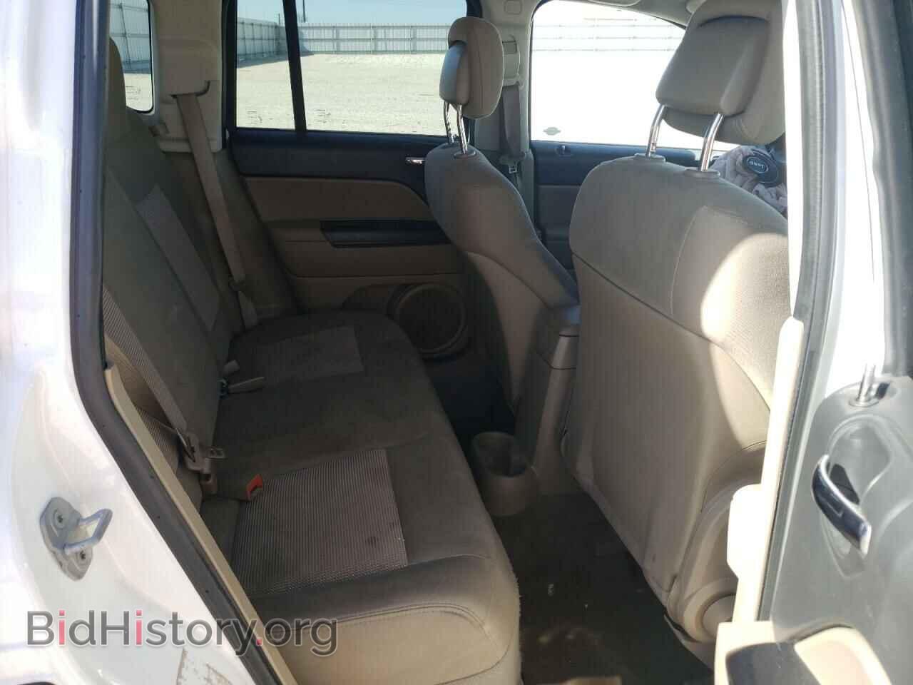 2011 JEEP COMPASS - VIN: 1J4NT1FB7BD192096 - Photo 6
