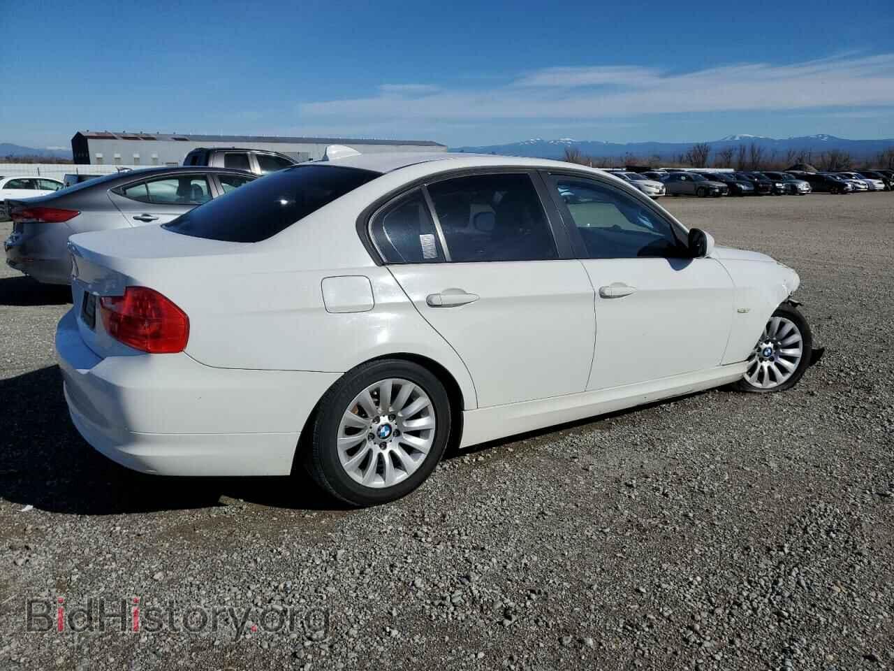 2009 BMW 3 SERIES - VIN: WBAPH53579A436294 - Фото 3