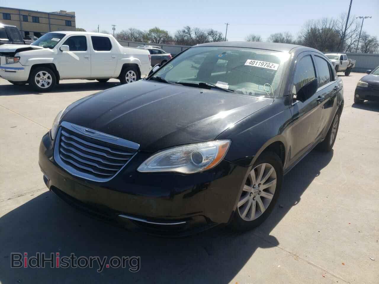 2012 CHRYSLER 200 - VIN: 1C3CCBBG1CN164587 - Фото 2
