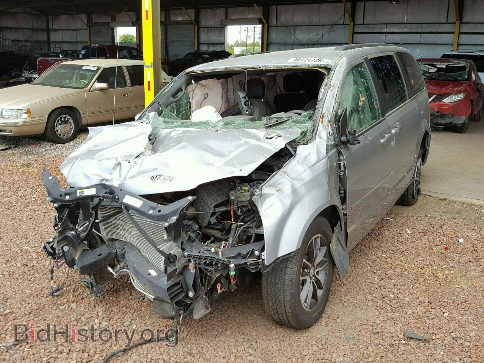 2017 DODGE CARAVAN - VIN: 2C4RDGCG0HR737195 - Photo 2