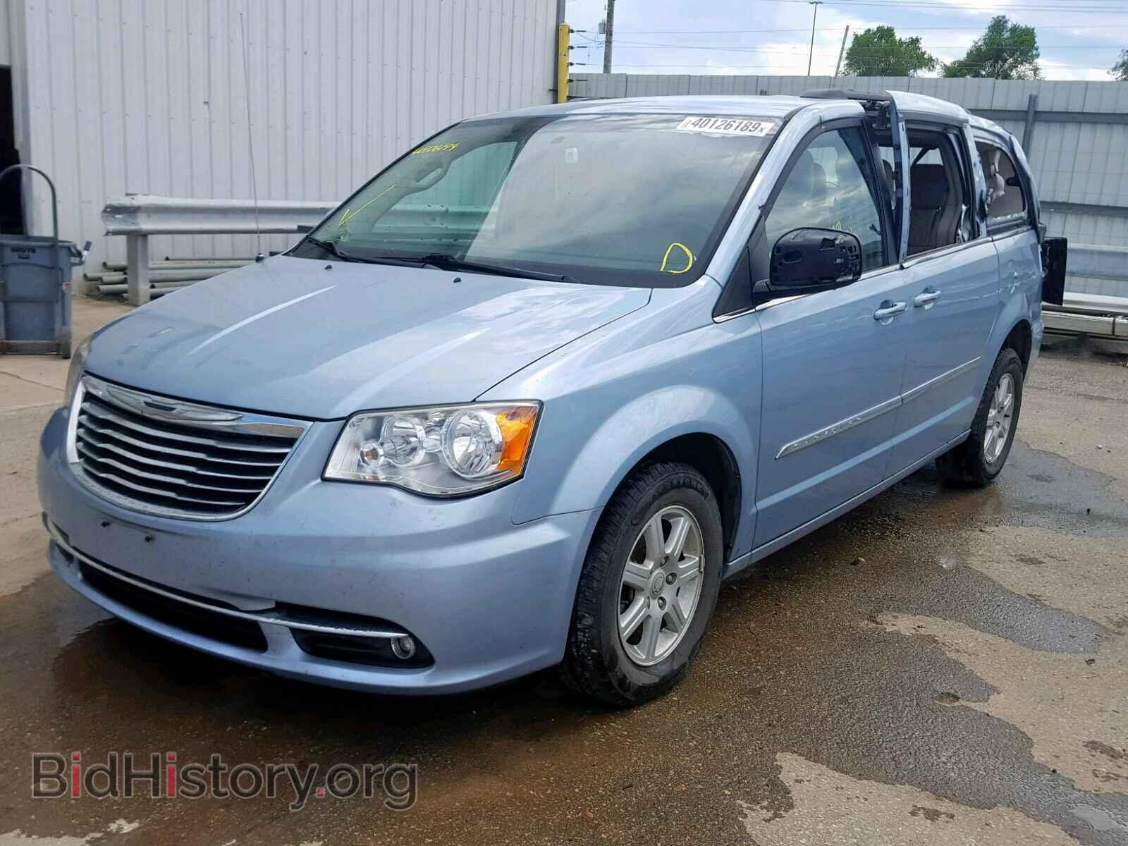 2013 CHRYSLER TOWN & COU - VIN: 2C4RC1BGXDR555001 - Фото 2