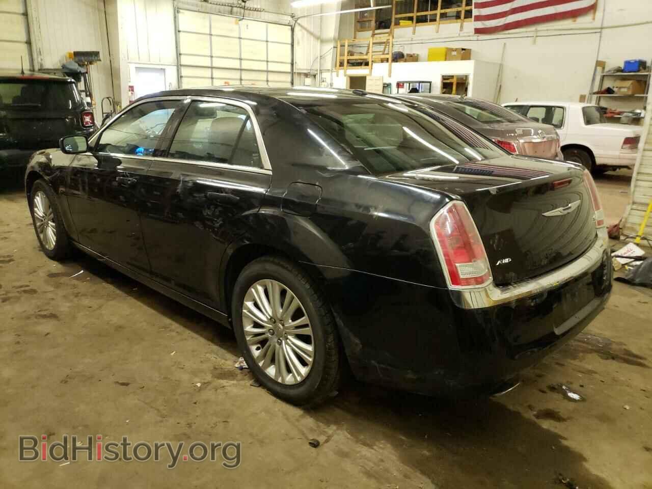 2013 CHRYSLER 300 - VIN: 2C3CCARG5DH619032 - Фото 2