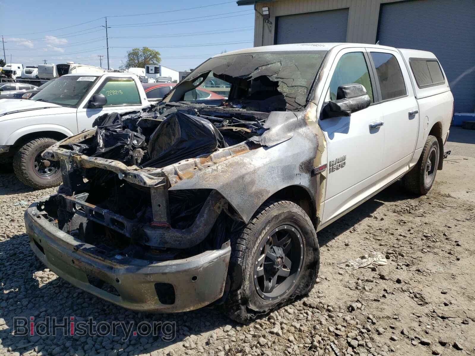 2017 RAM 1500 - VIN: 1C6RR7LM2HS879349 - Photo 2