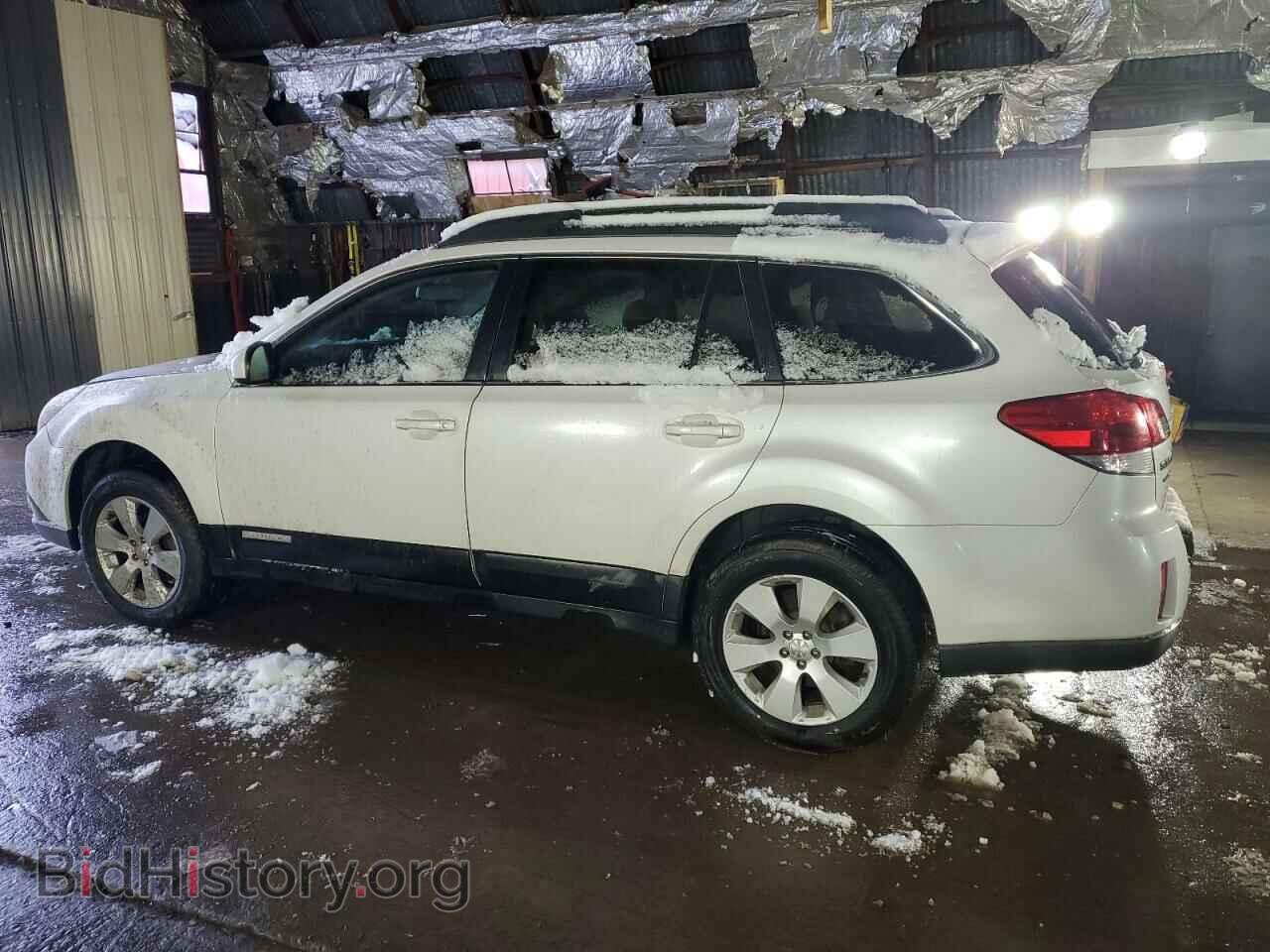 2011 SUBARU OUTBACK - VIN: 4S4BRBCC0B3390921 - Photo 2