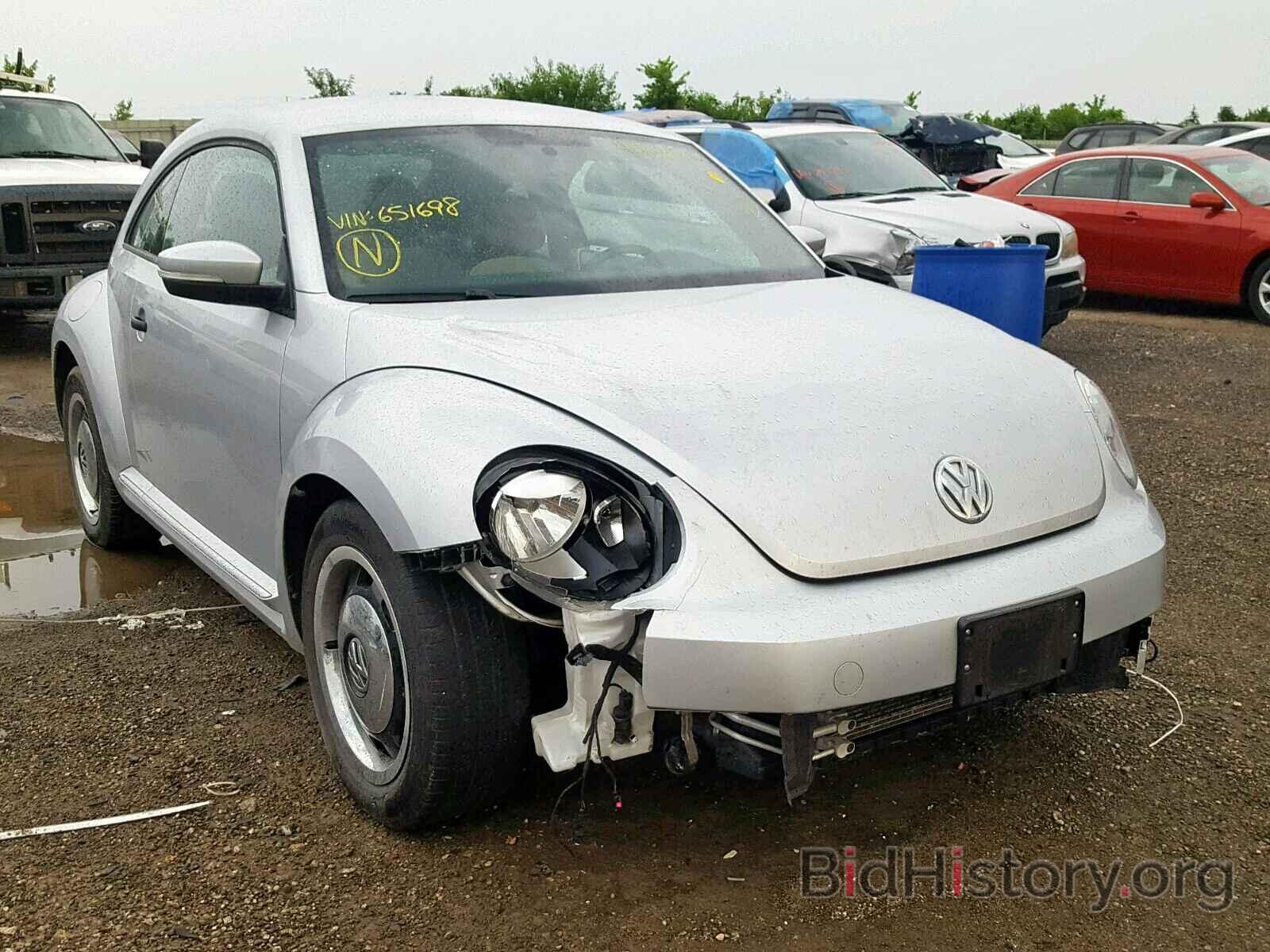 Photo 3VWF17AT5FM651698 - VOLKSWAGEN BEETLE 2015