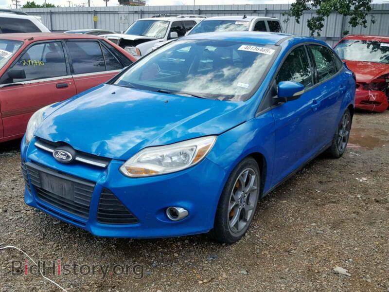 2013 Ford FOCUS SE (VIN 1FADP3F26DL137879) — фото 2 из 10