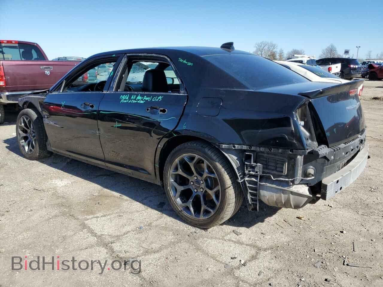 2018 CHRYSLER 300 - VIN: 2C3CCABG0JH227761 - Фото 2