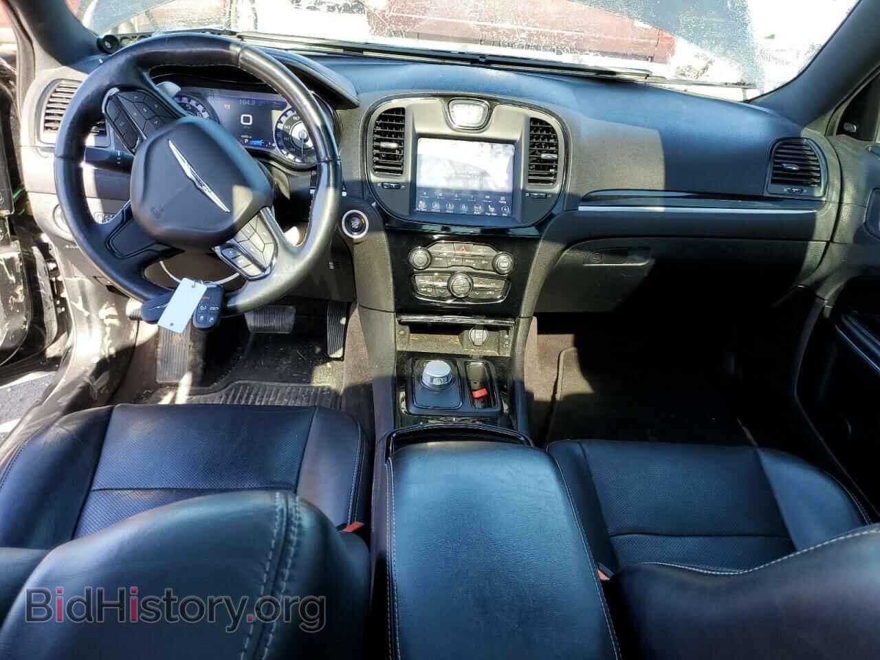 2018 CHRYSLER 300 - VIN: 2C3CCABG0JH227761 - Фото 8