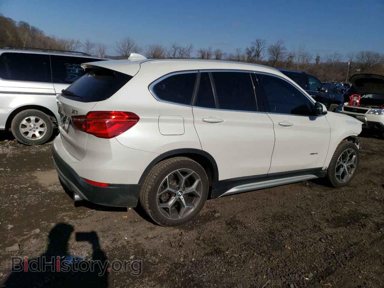 2016 BMW X1 - VIN: WBXHT3C35G5E47492 - Фото 3