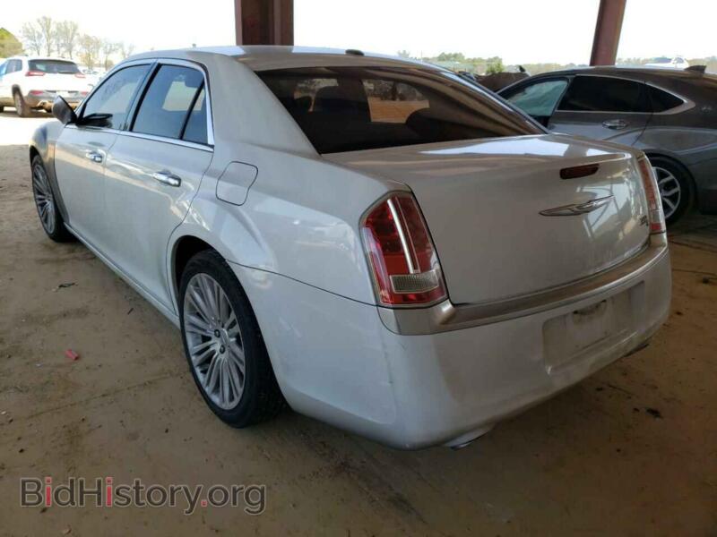 2012 Chrysler 300 (VIN 2C3CCAPT0CH290657) — photo 3 of 10