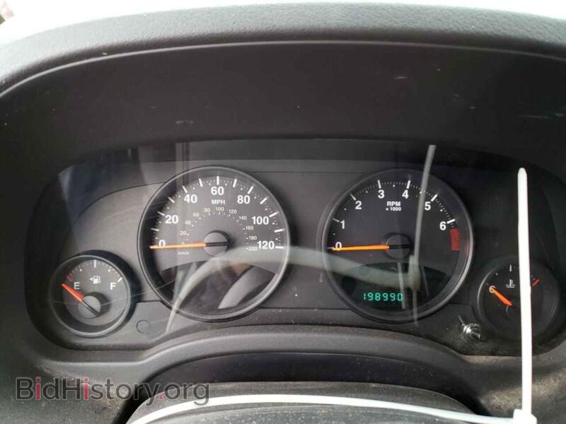 2012 Jeep COMPASS (VIN 1C4NJCBA6CD678243) — photo 9 of 13