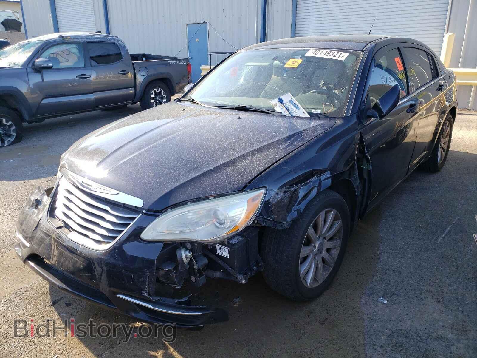 2011 CHRYSLER 200 - VIN: 1C3BC1FG3BN520309 - Фото 2