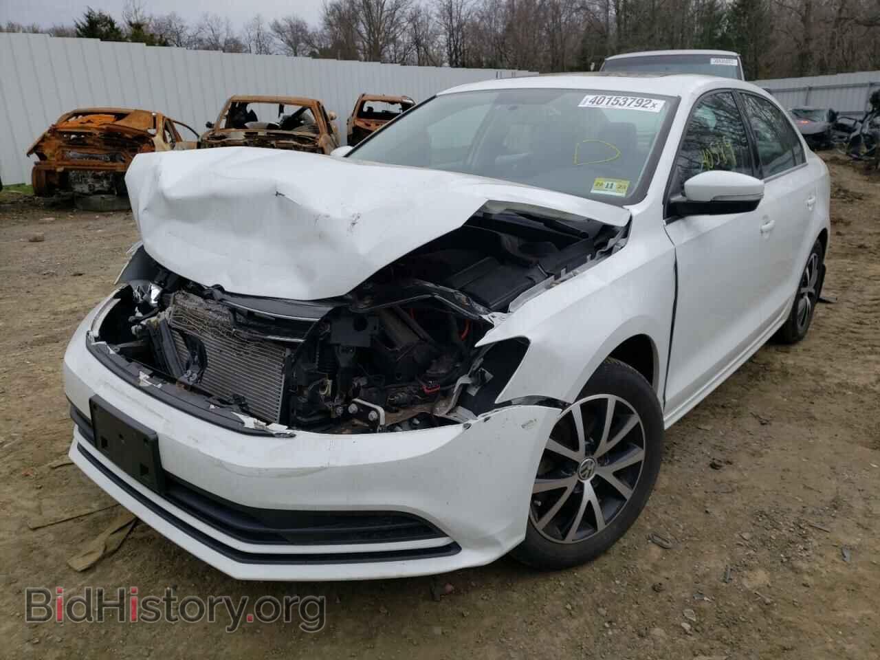 2017 VOLKSWAGEN JETTA - VIN: 3VWDB7AJ5HM235592 - Фото 2