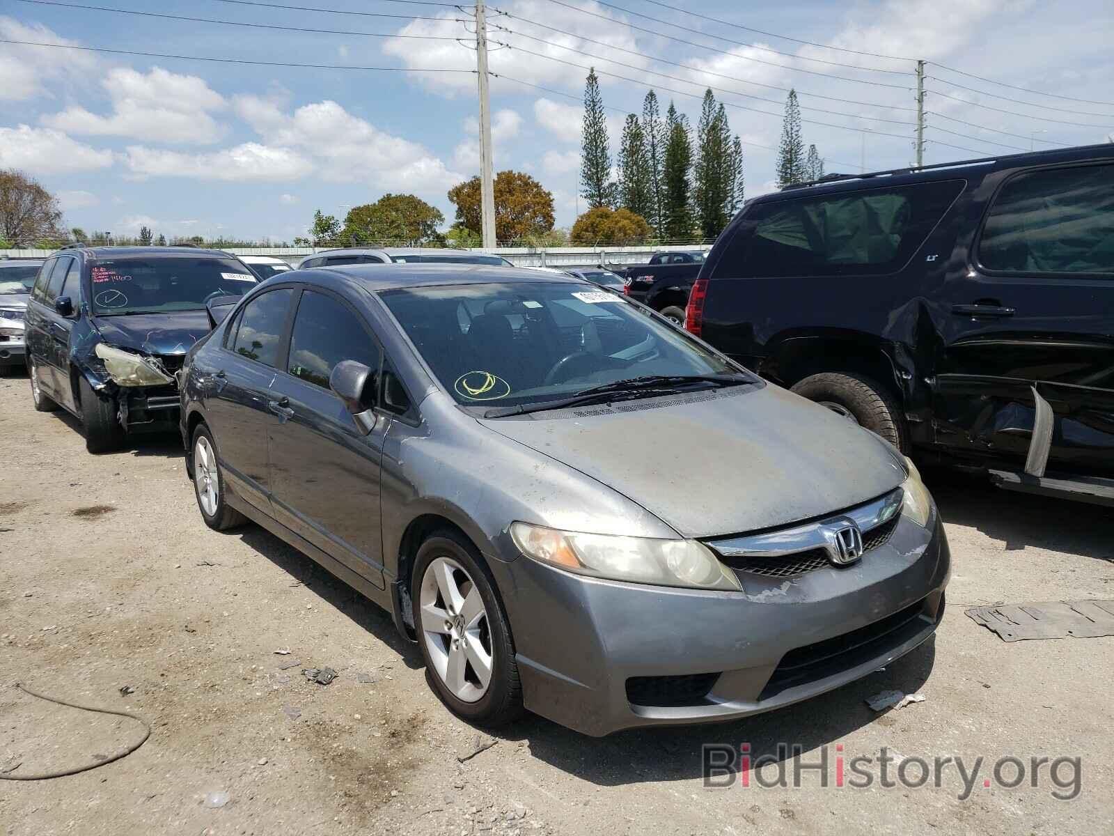 Photo 19XFA1F63BE012646 - HONDA CIVIC 2011