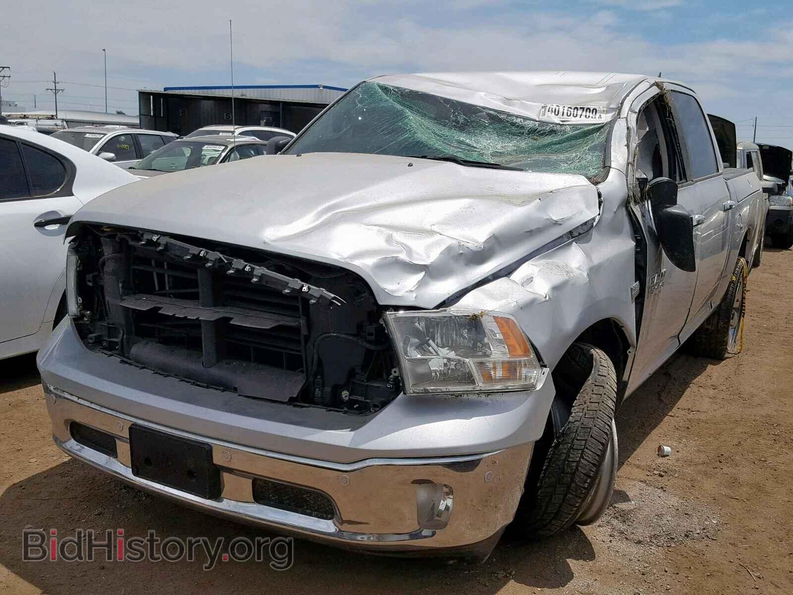 2018 RAM 1500 SLT - VIN: 1C6RR7LT2JS158820 - Фото 2