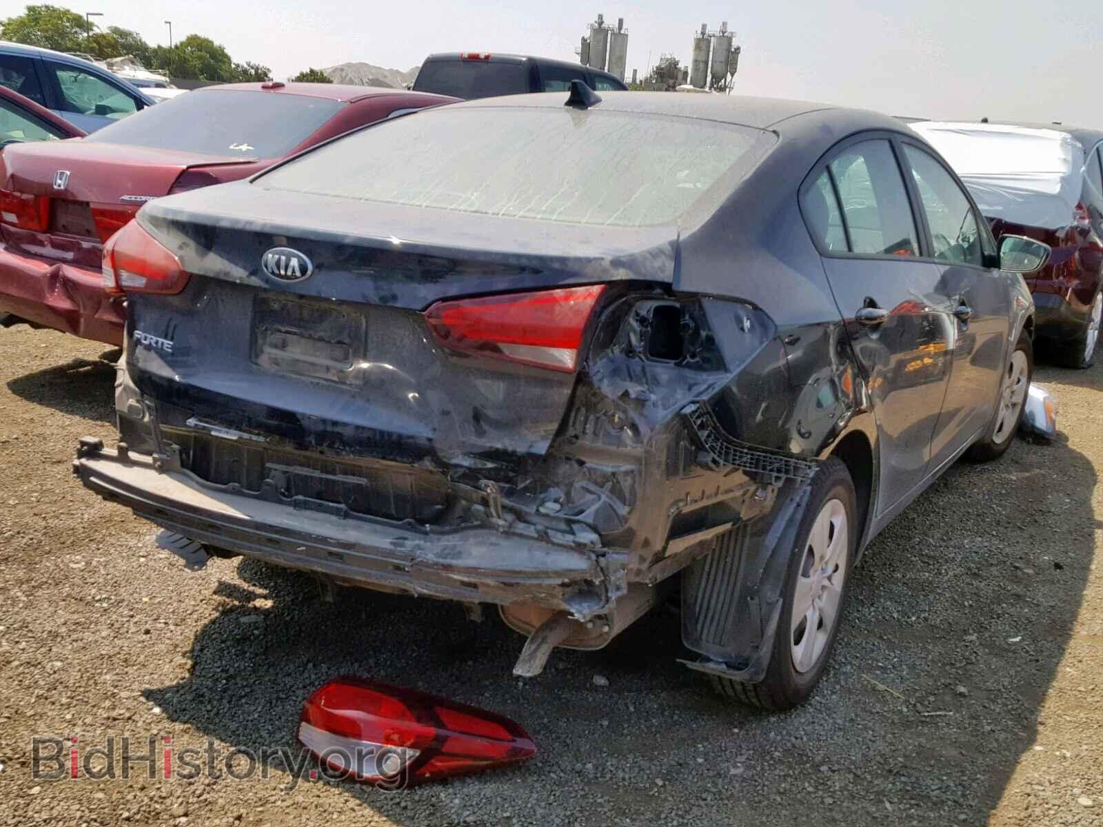 2017 KIA FORTE LX - VIN: 3KPFL4A76HE123762 - Фото 4