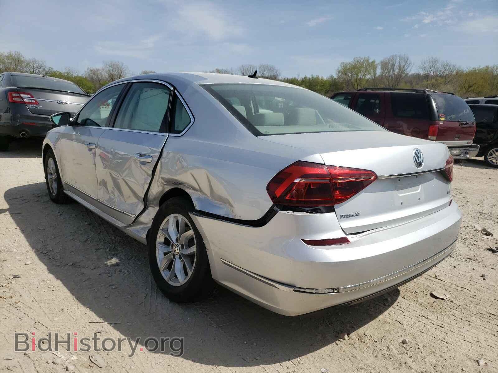 2017 VOLKSWAGEN PASSAT - VIN: 1VWAT7A38HC007511 - Фото 3