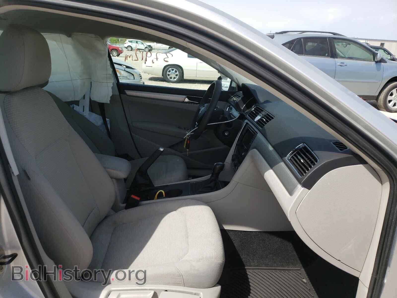 2017 VOLKSWAGEN PASSAT - VIN: 1VWAT7A38HC007511 - Фото 5