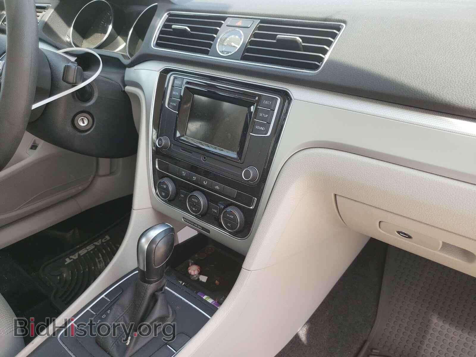 2017 VOLKSWAGEN PASSAT - VIN: 1VWAT7A38HC007511 - Фото 9