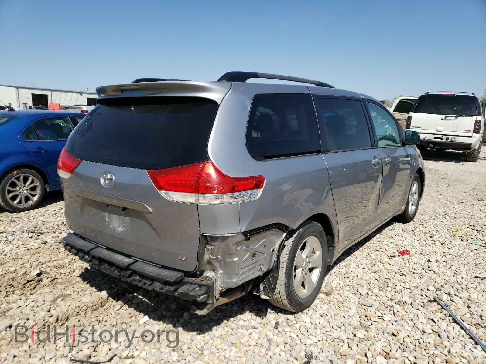 2013 TOYOTA SIENNA - VIN: 5TDKK3DC8DS335518 - Фото 4