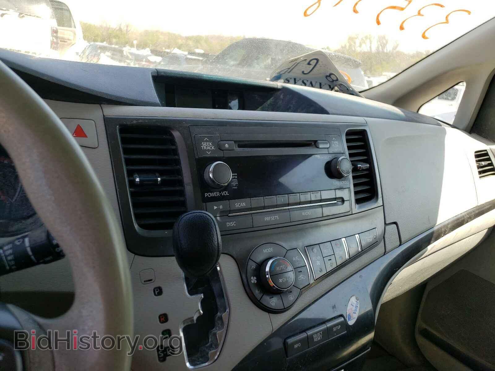 2013 TOYOTA SIENNA - VIN: 5TDKK3DC8DS335518 - Фото 9