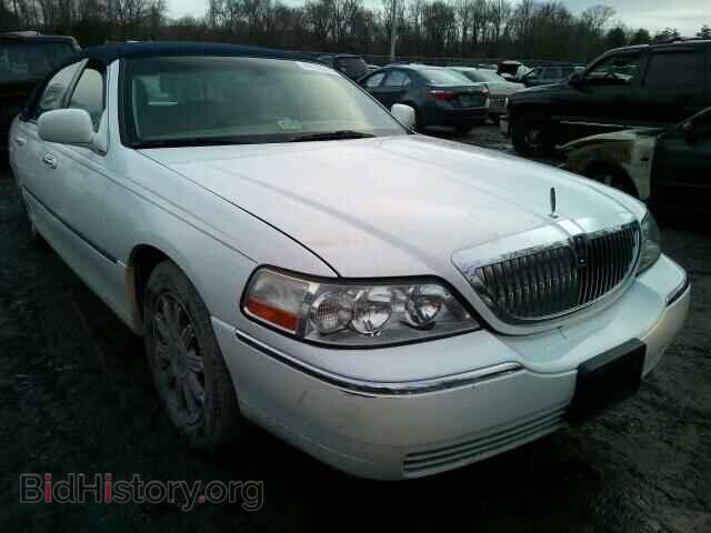 Photo 2LNHM82V08X632813 - LINCOLN TOWNCAR 2008