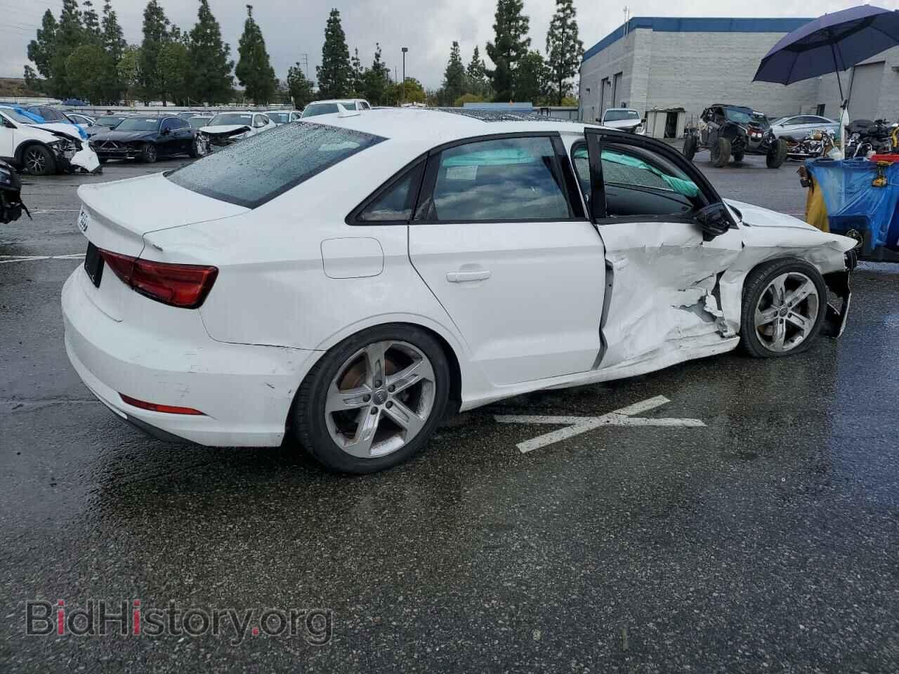 2017 AUDI A3 - VIN: WAUAUGFF7H1036641 - Фото 3