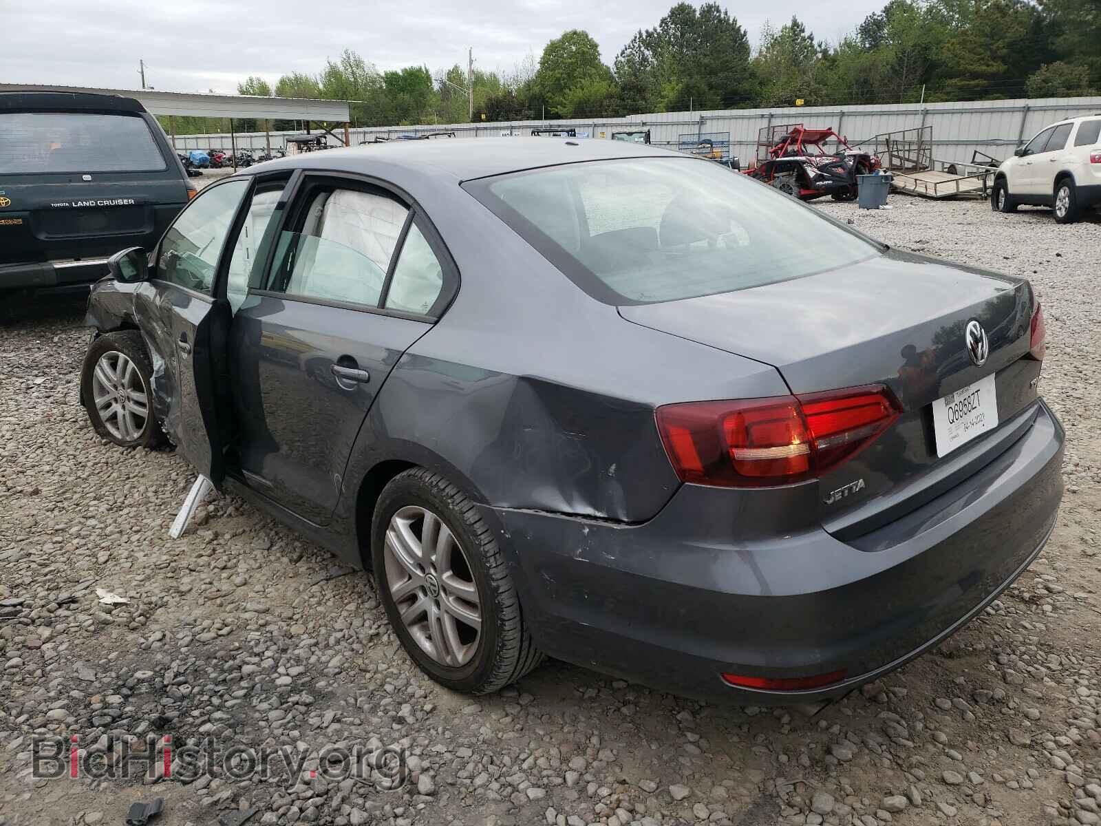 2018 VOLKSWAGEN JETTA - VIN: 3VW2B7AJ2JM235983 - Фото 3