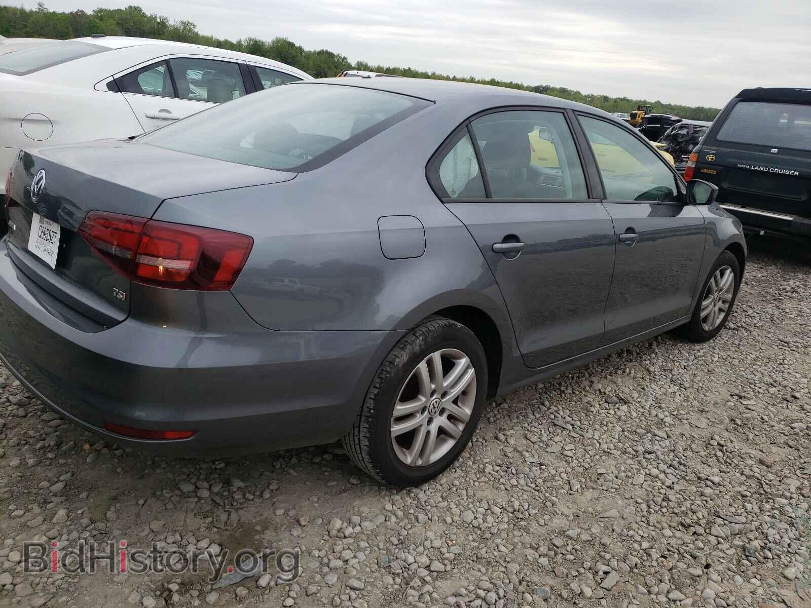 2018 VOLKSWAGEN JETTA - VIN: 3VW2B7AJ2JM235983 - Фото 4