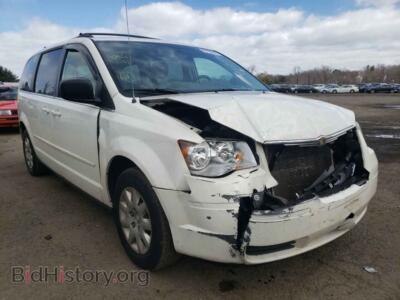 2010 Chrysler MINIVAN Town & COU, белый — VIN 2A4RR4DE1AR149528, Copart