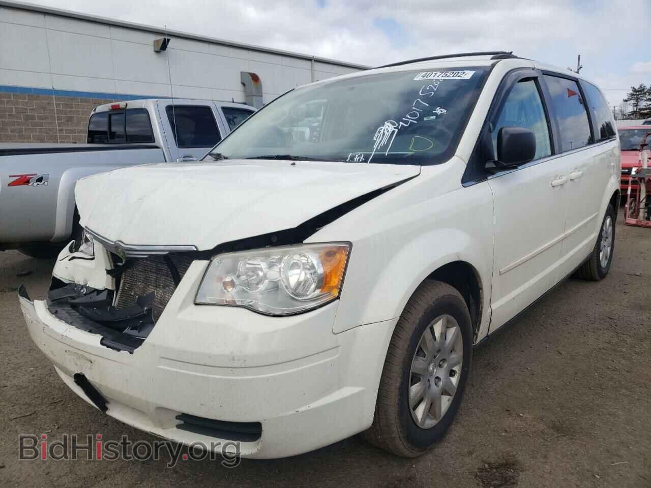 2010 CHRYSLER MINIVAN - VIN: 2A4RR4DE1AR149528 - Фото 2