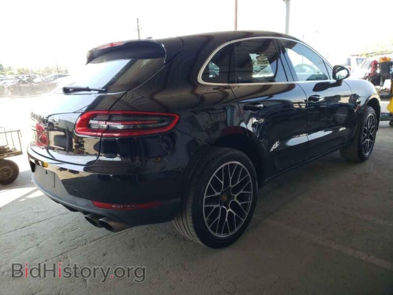 2017 Porsche MACAN (VIN WP1AB2A57HLB13151) — photo 4 of 10