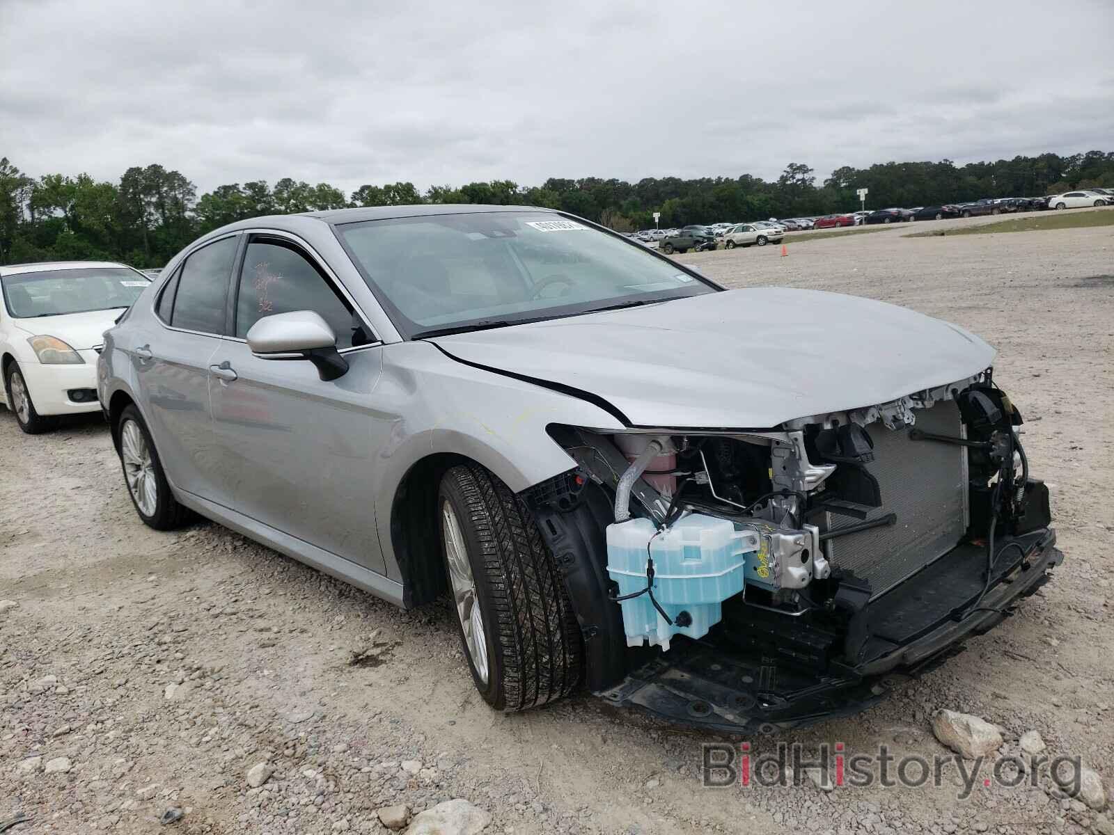 Photo 4T1F11AK4LU306480 - TOYOTA CAMRY 2020