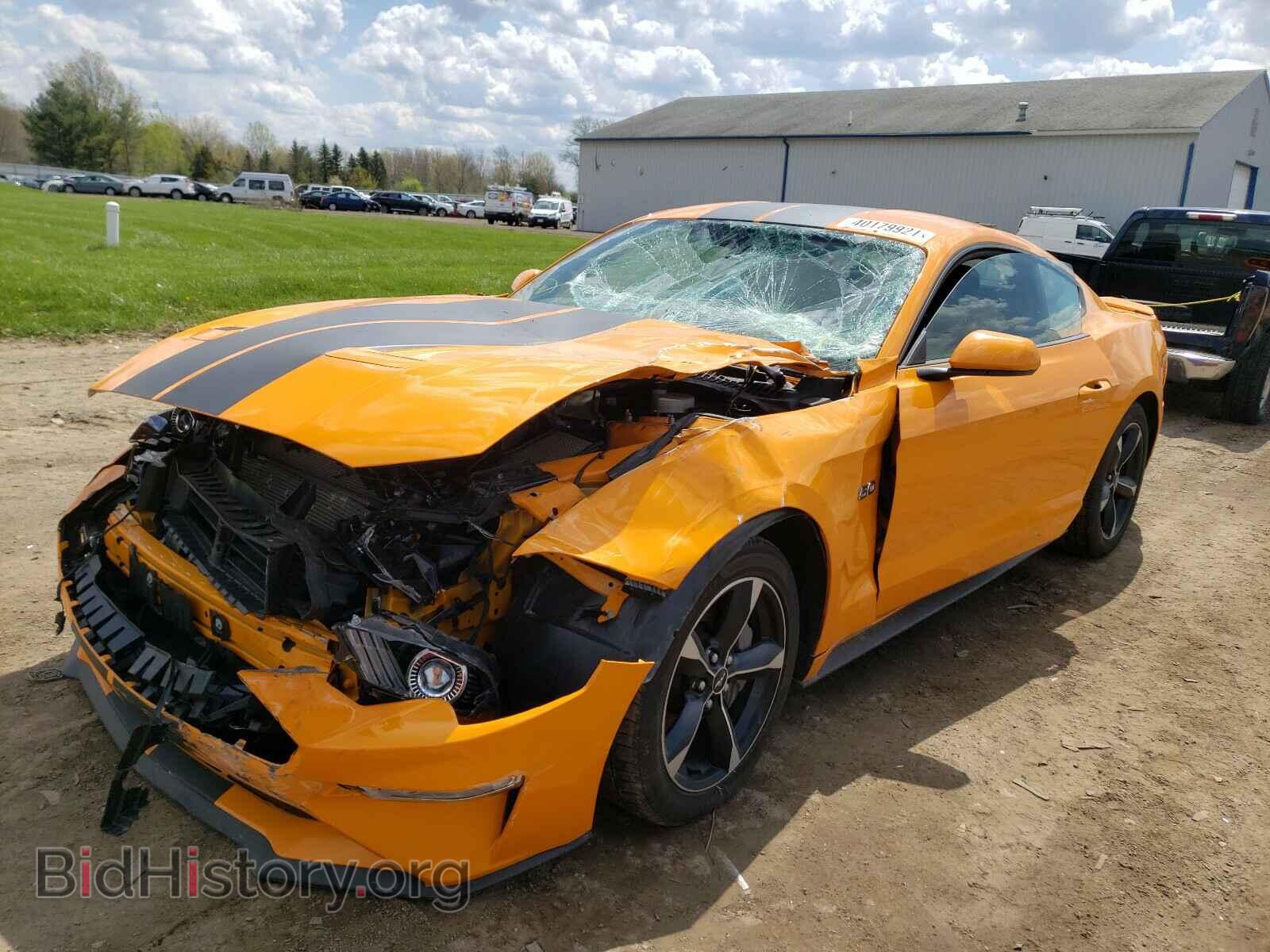 2019 FORD MUSTANG - VIN: 1FA6P8CF4K5167820 - Фото 2