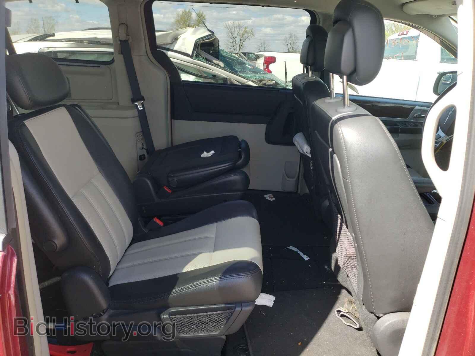 2010 CHRYSLER MINIVAN - VIN: 2A4RR8DX7AR496208 - Фото 6