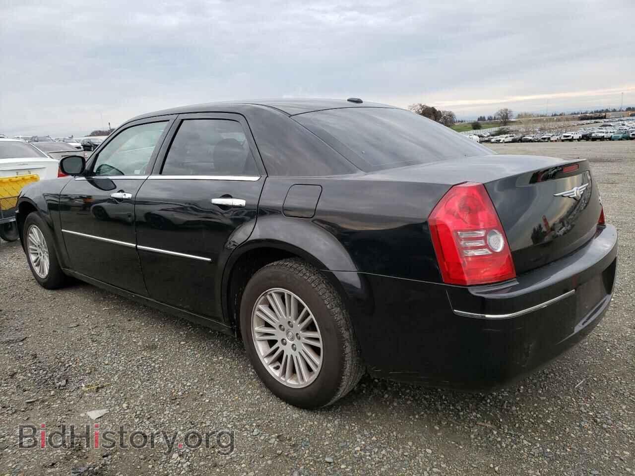 2010 CHRYSLER 300 - VIN: 2C3CA5CV8AH164175 - Фото 2