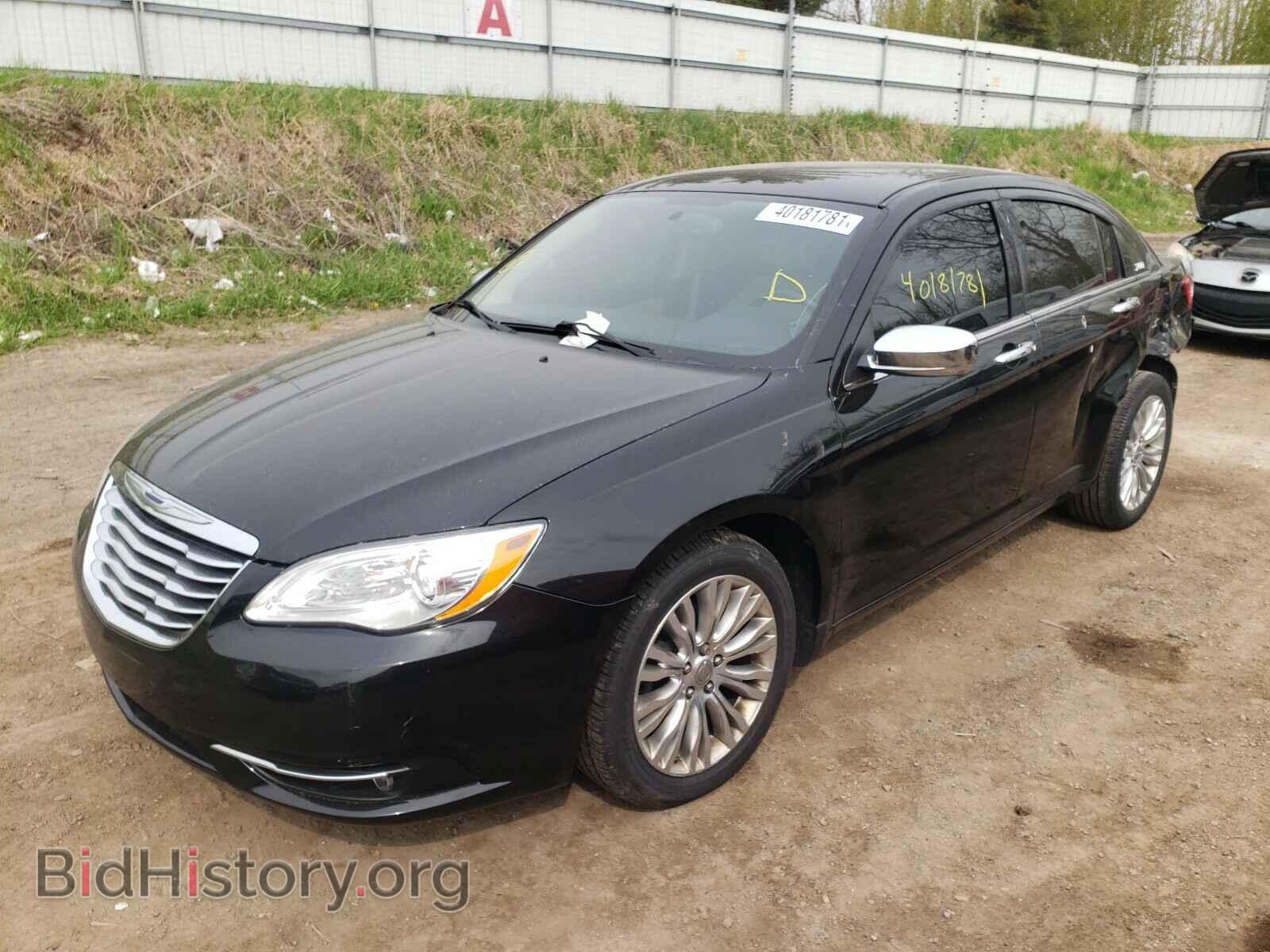 2011 CHRYSLER 200 - VIN: 1C3BC2FG1BN611147 - Фото 2