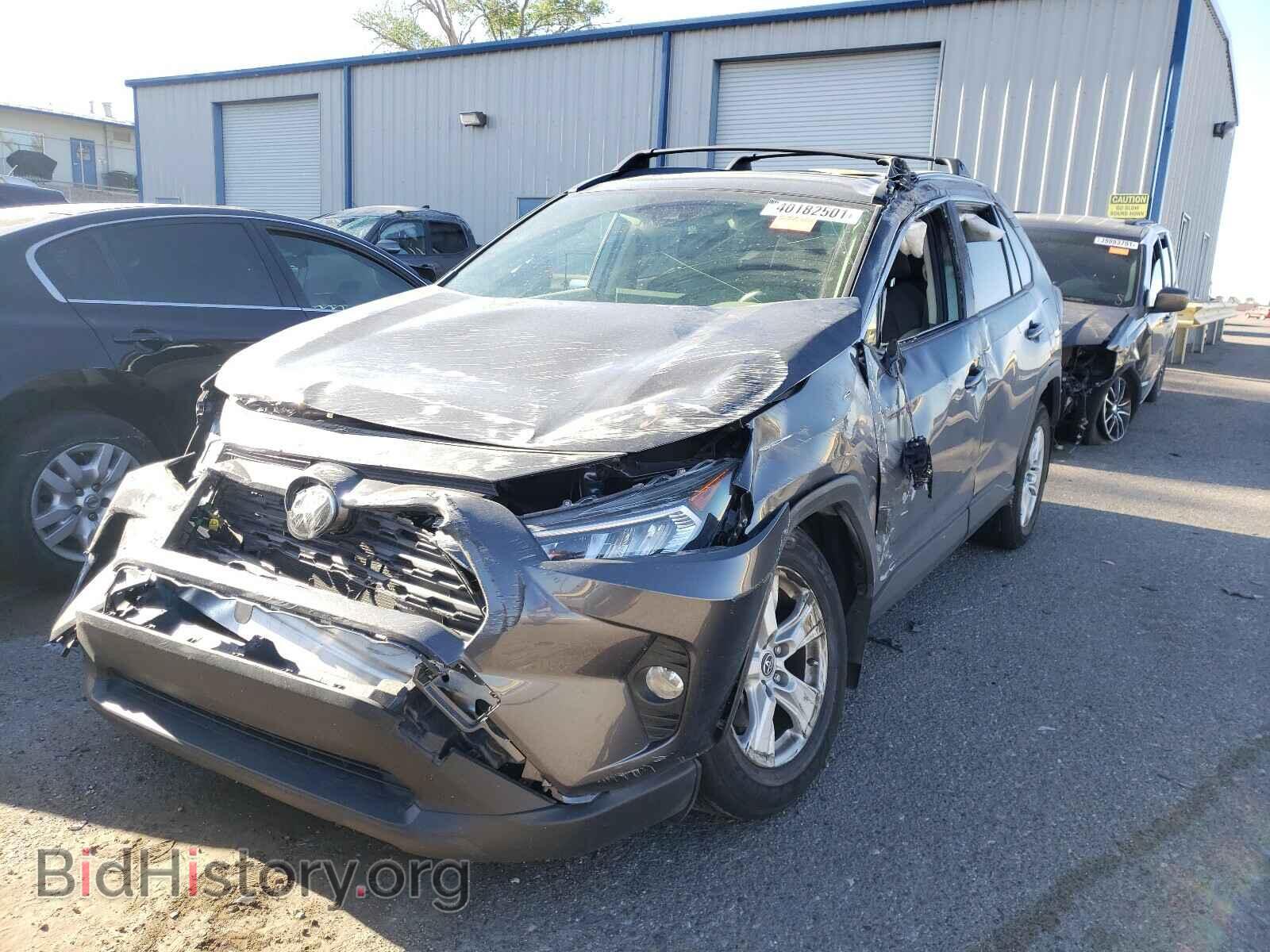 2019 TOYOTA RAV4 - VIN: JTMP1RFV0KD029772 - Фото 2