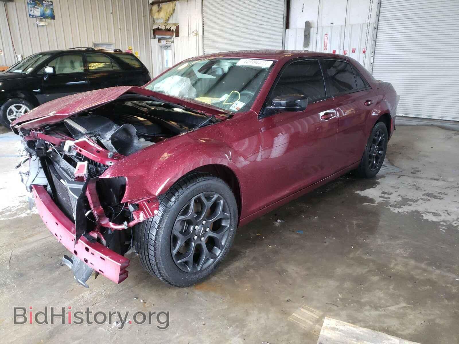 2019 CHRYSLER 300 - VIN: 2C3CCARG4KH501244 - Фото 2