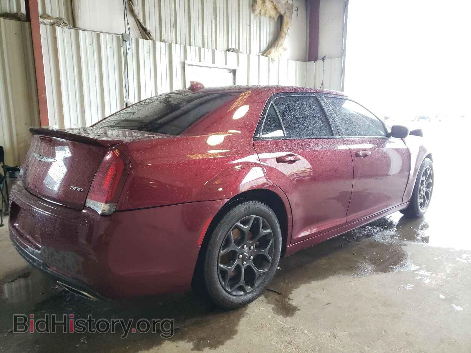 2019 CHRYSLER 300 - VIN: 2C3CCARG4KH501244 - Фото 4