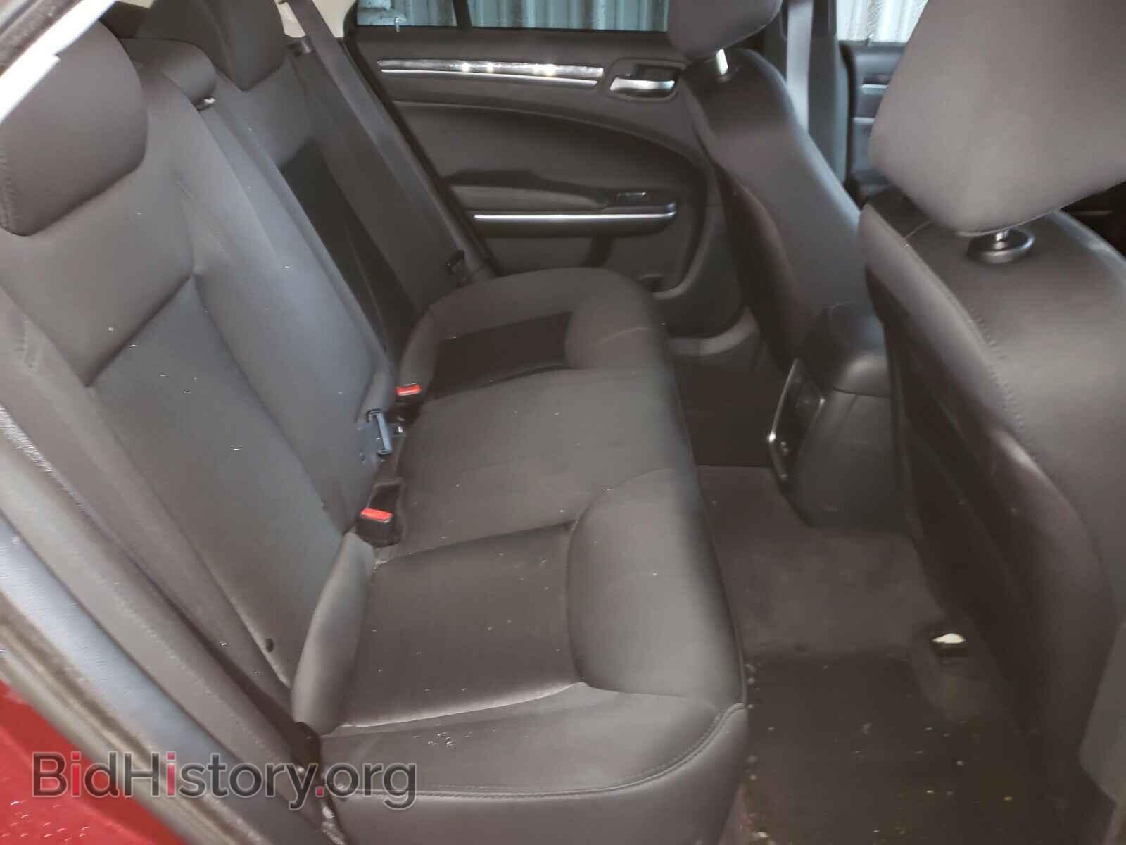2019 CHRYSLER 300 - VIN: 2C3CCARG4KH501244 - Фото 6