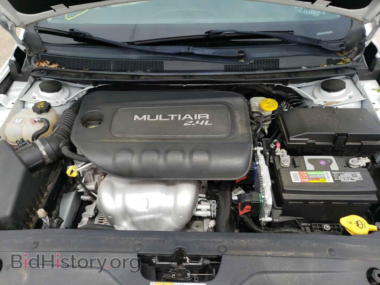 2016 CHRYSLER 200 - VIN: 1C3CCCAB0GN112305 - Фото 7