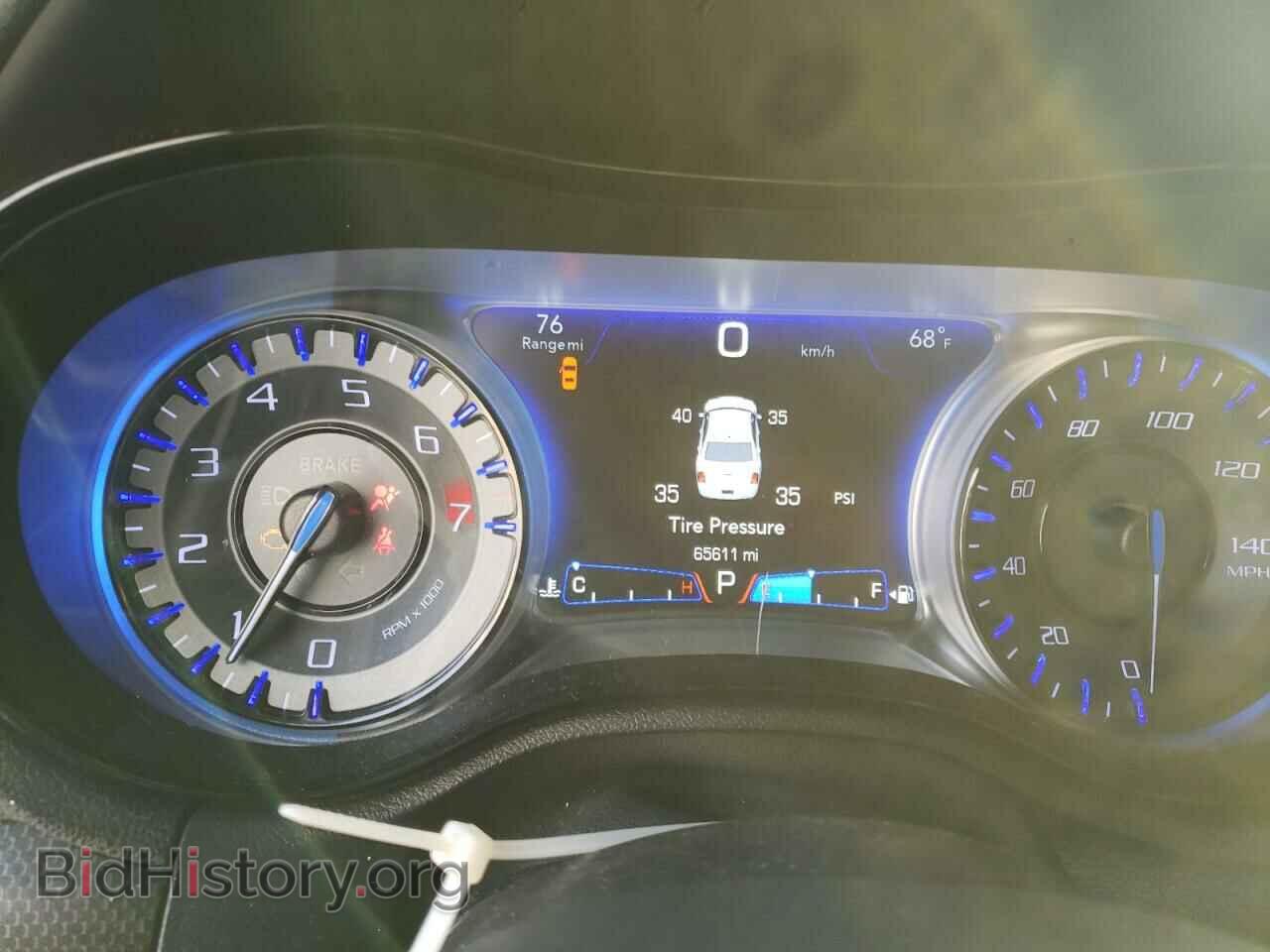 2016 CHRYSLER 300 - VIN: 2C3CCABG2GH348865 - Фото 9