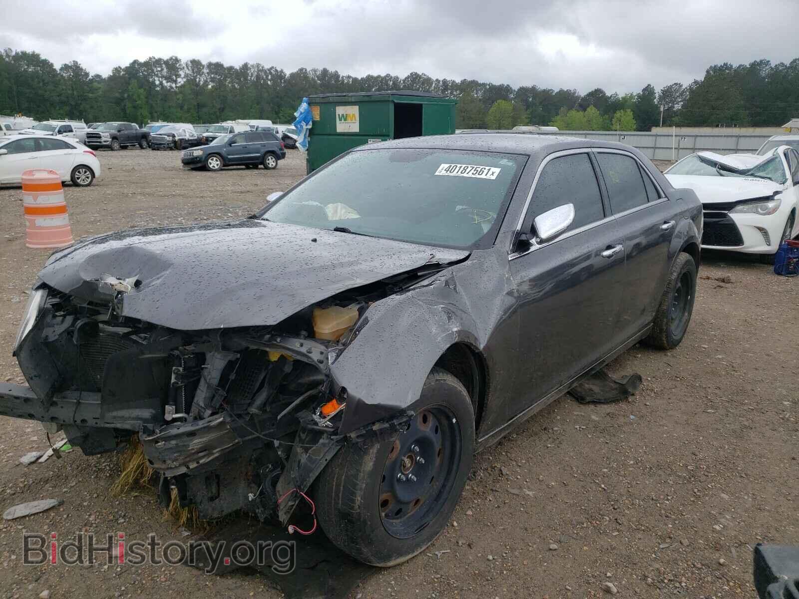2013 CHRYSLER 300 - VIN: 2C3CCAKT1DH665450 - Фото 2