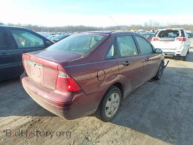 2007 FORD FOCUS - VIN: 1FAFP34N07W352456 - Photo 4