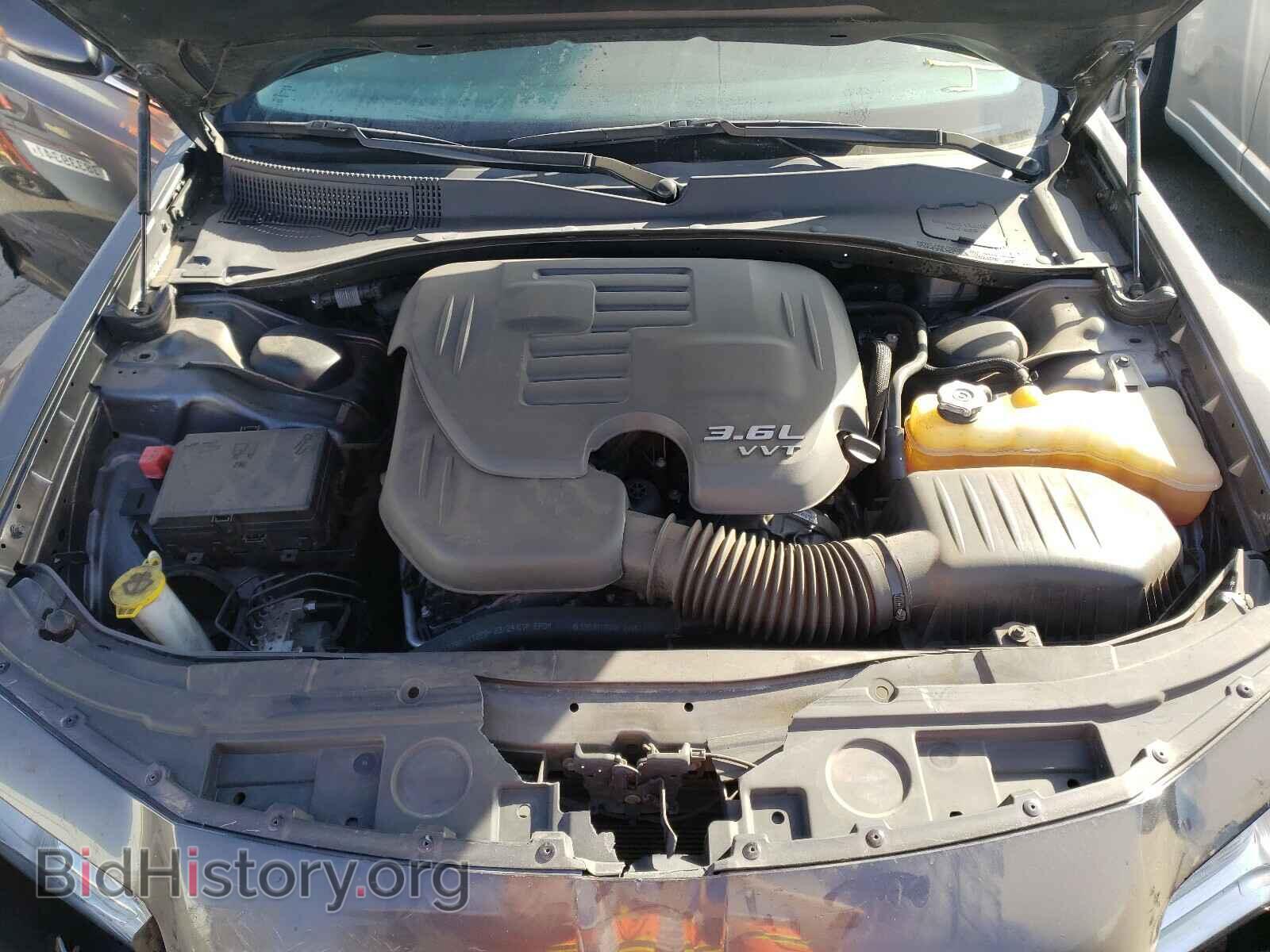 2016 CHRYSLER 300 - VIN: 2C3CCAAG0GH243730 - Фото 7
