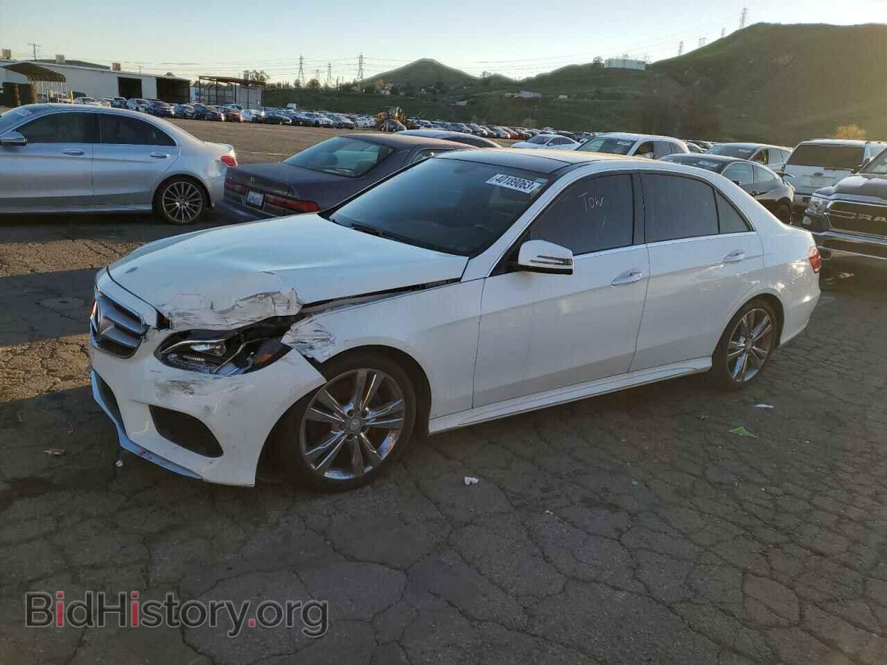 Photo WDDHF5KB8EB070747 - MERCEDES-BENZ E-CLASS 2014